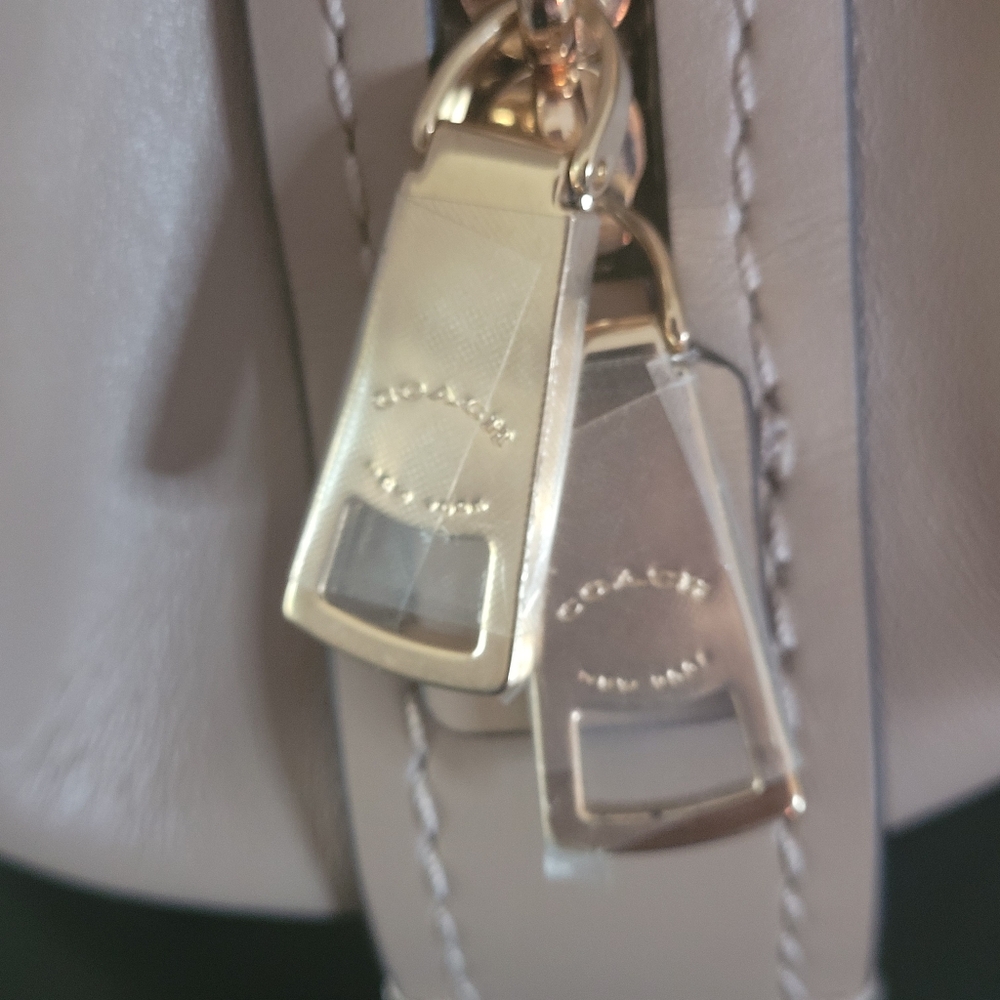 COACH Dalton 31 Horse and Carriage Jacquard Shoulder Bag Chalk - Picture 7 of 15
